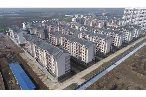 宜城市雷河镇七里社区二期、三期还建房工程